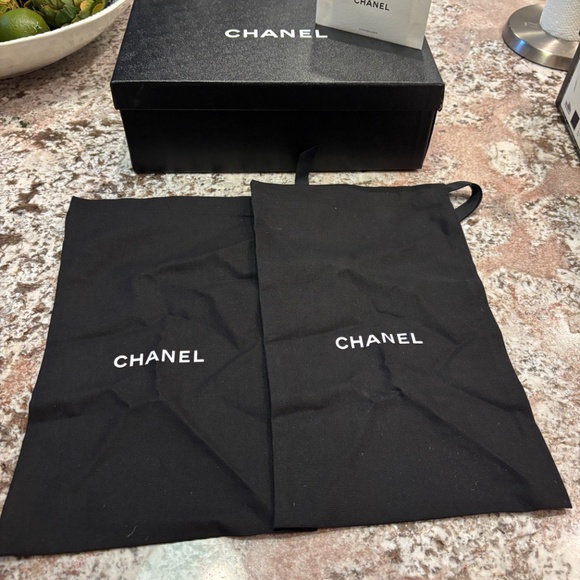 CHANEL Lambskin Captoe Espadrilles, size 37 - Picture 4 of 4